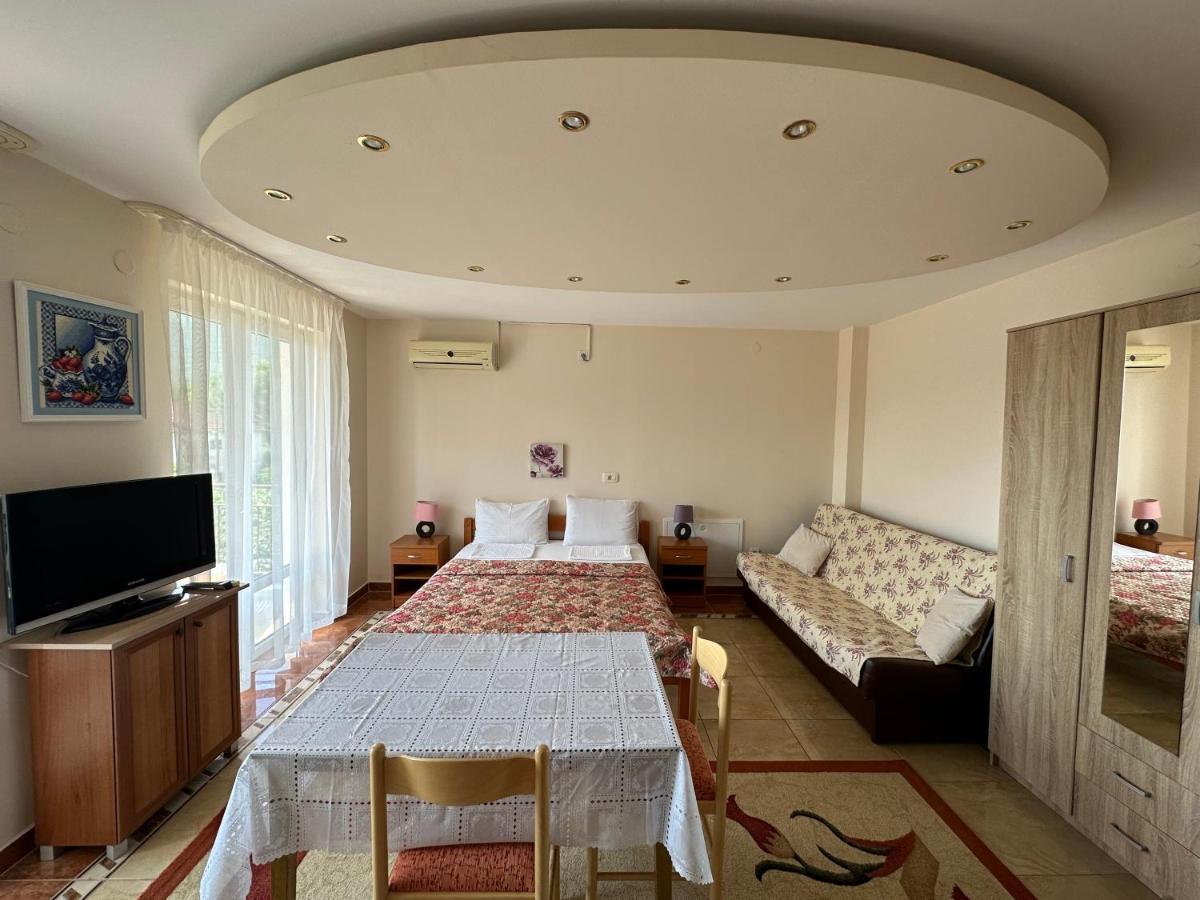 Villa Alla Bed And Breakfast Herceg Novi Exteriér fotografie