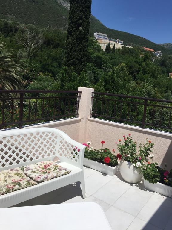 Villa Alla Bed And Breakfast Herceg Novi Exteriér fotografie